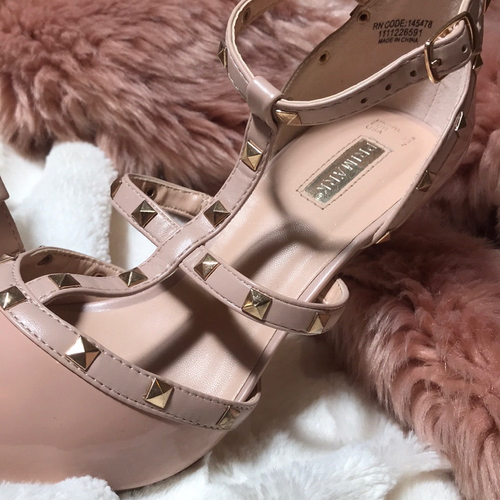 High heels - Picture 4 of 5